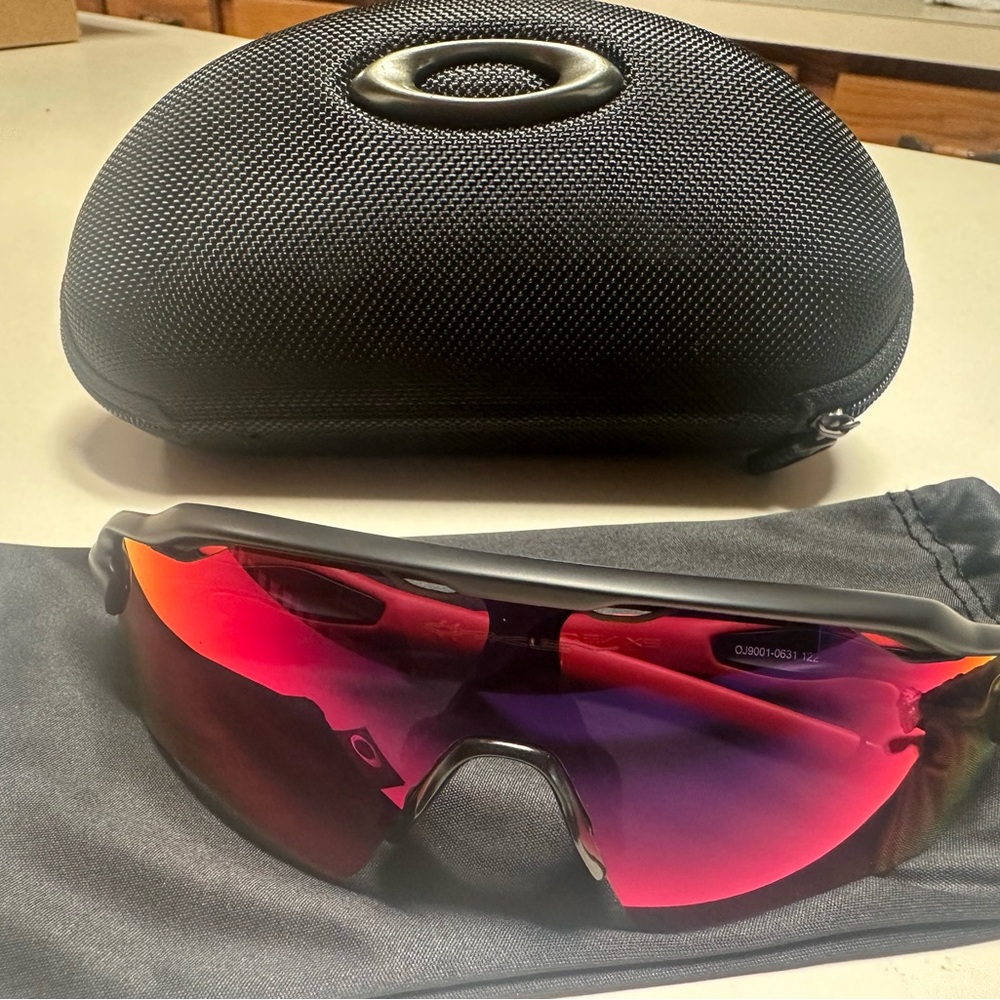 Youth Oakley sunglasseses